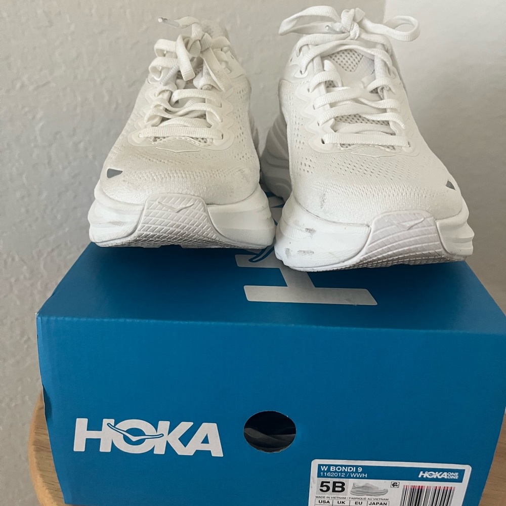 Hoka White Women's Running Sneakers - Bondi Style